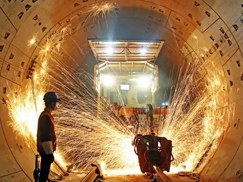 注漿泵在城市交通地鐵建設中的關(guān)鍵作用